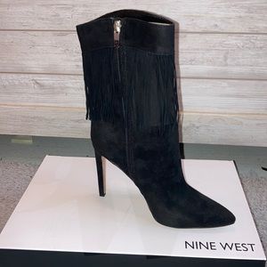 New Nine West Tries Heeled Fringe Booties Black Suede 7.5